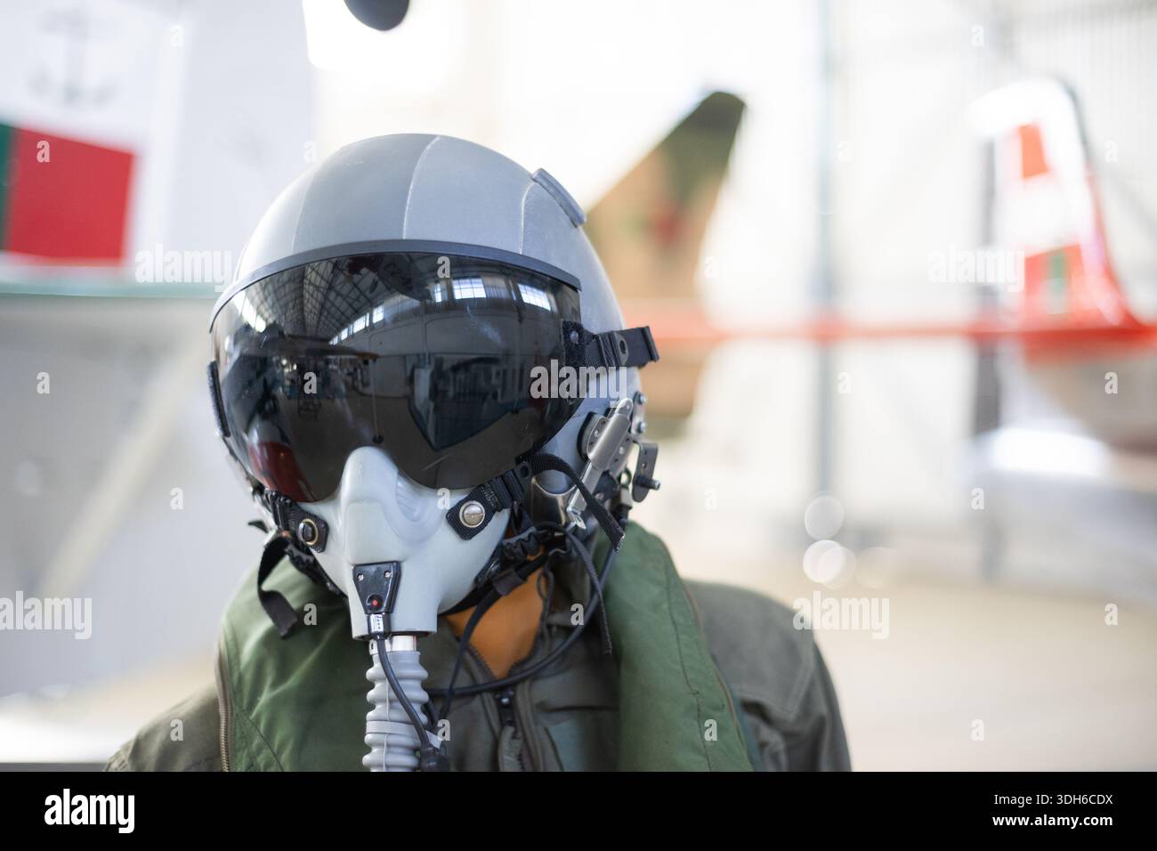 Cockpit oxygen mask hi-res stock photography and images - Alamy