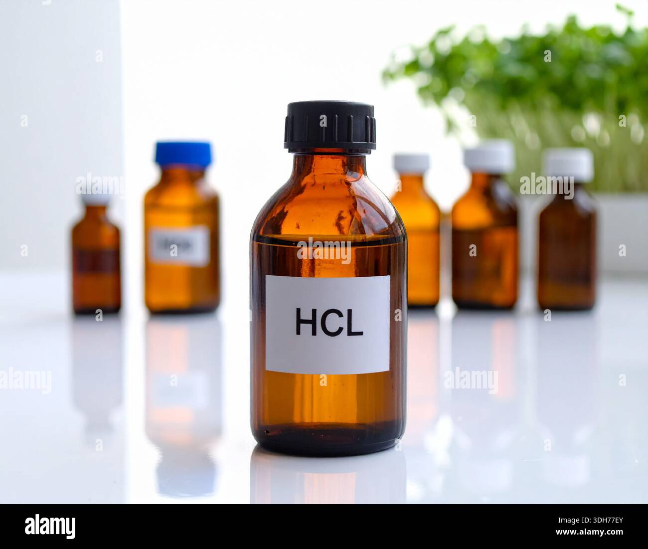 Hcl Lab Laboratory glass with HCl Stock Photo - Alamy