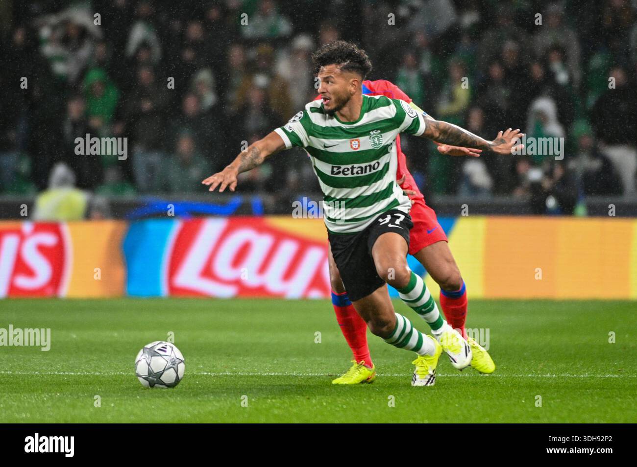 Front-Office Bridging and the Sporting CP Reality Front-Office Bridging and the Sporting CP Reality