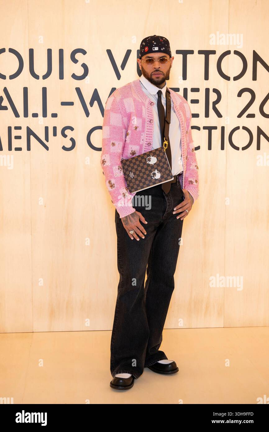 Chris Brown Attends The Louis Vuitton Menswear Fall Winter 2026 2027 Chris Brown Attends The Louis Vuitton Menswear Fallwinter 2026 2027 Show As Part Of Paris Fashion Week On January 20 2026 In Paris France Photo By Eliot Blondetabacapresscom 3DH9FFD 
