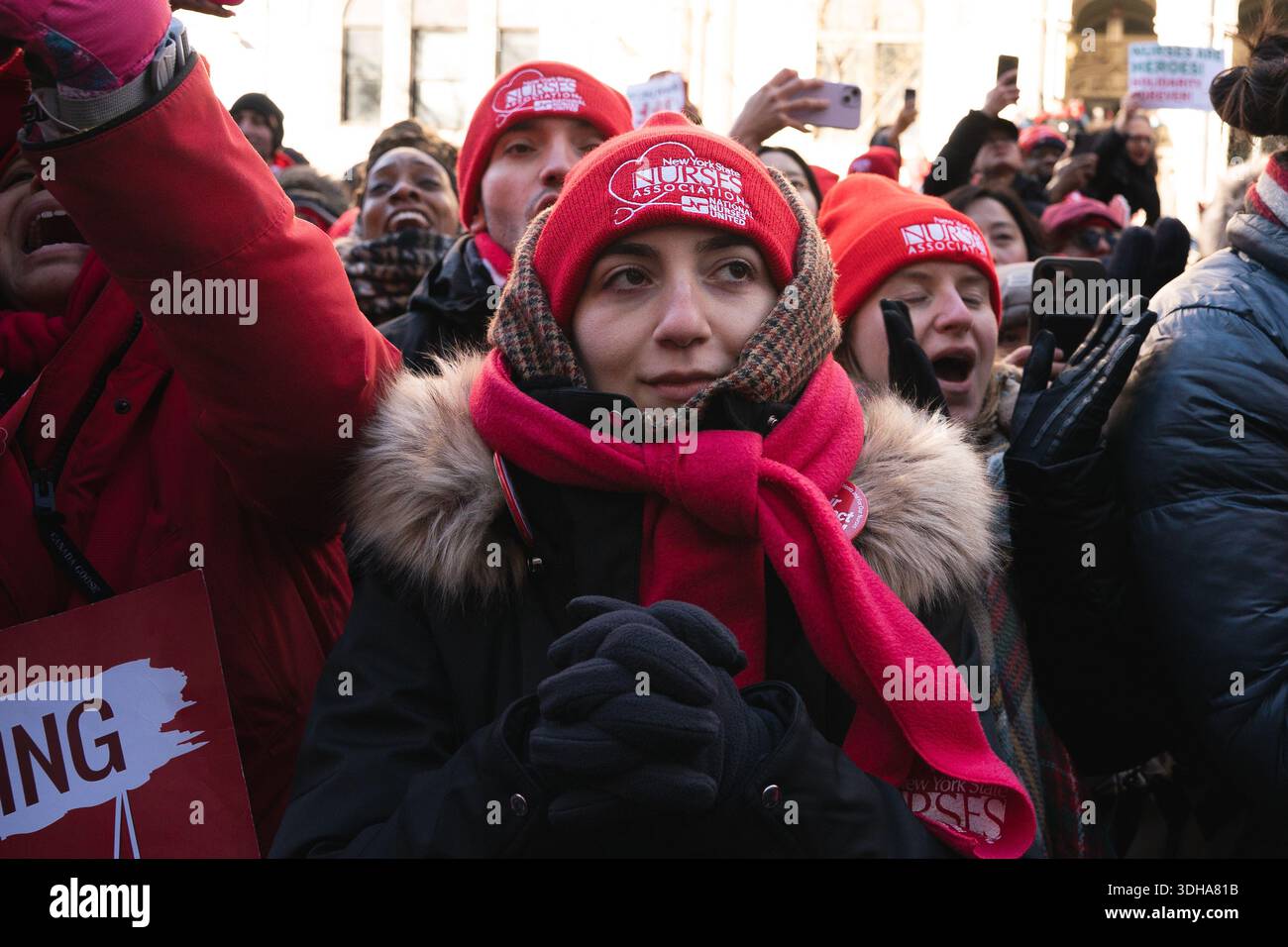 Nurses of the New York State Nurses Association cheer as New York City ...