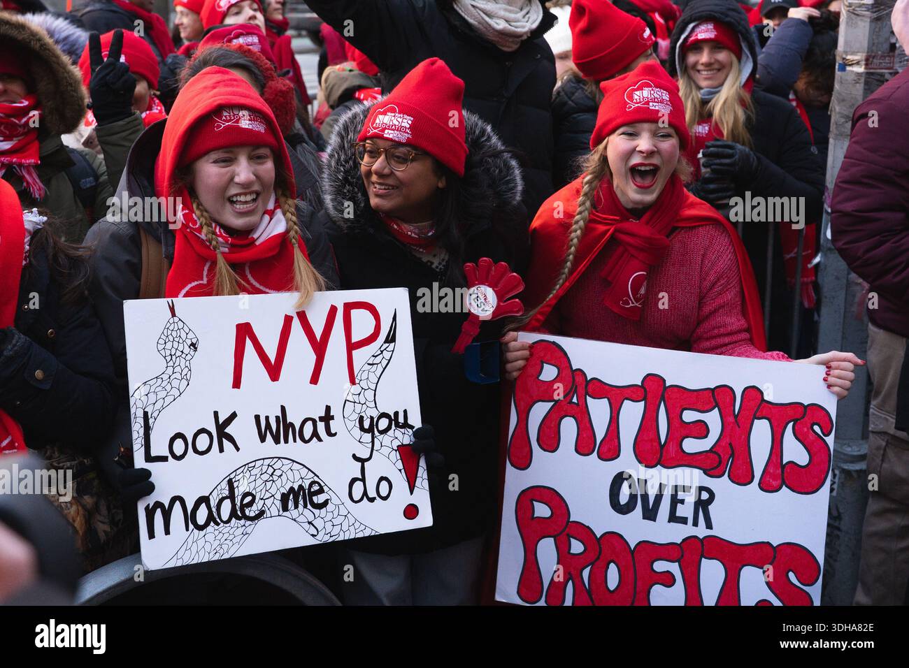 New York, United States. 20th Jan, 2026. Nurses of the New York State ...