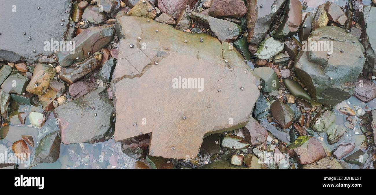 Earthy Rocks White Displaying varied shapes hi-res stock photography and images - Alamy