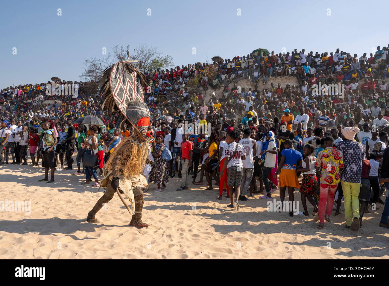 zambia-zambezi-during-likumbi-lya-mize-the-great-traditional