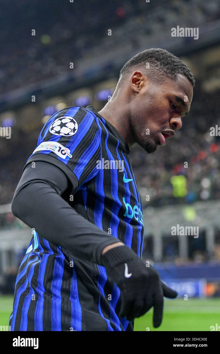 Milano, Italy. 20th Jan, 2026. Ange-Yoan Bonny of Inter seen during the ...