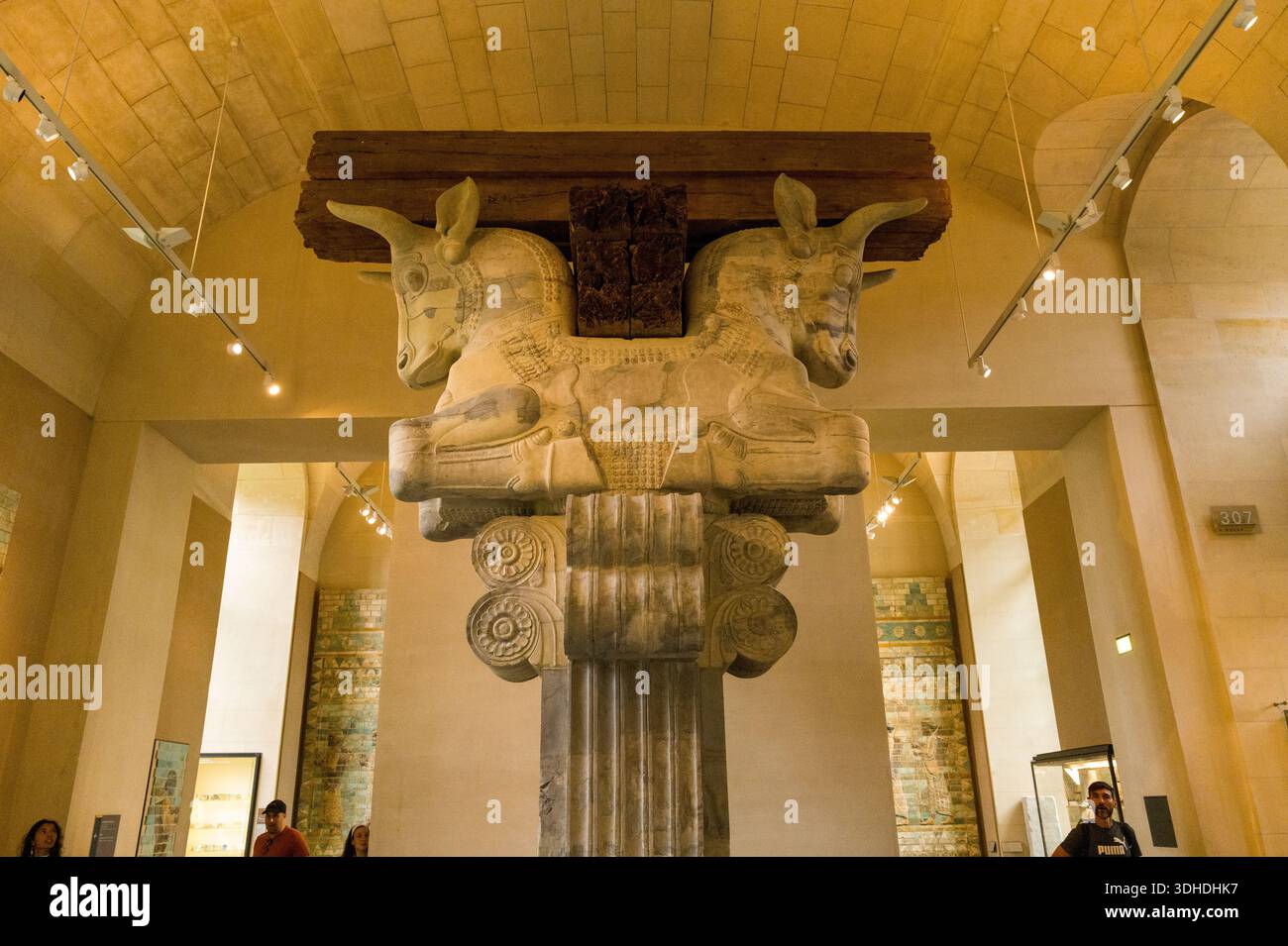 Persian monumental architecture hi-res stock photography and images - Alamy