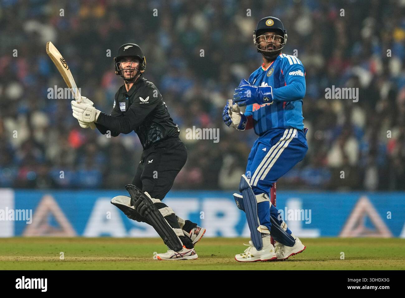 New Zealand S Mark Chapman Bats During The First T20 Cricket Match New Zealands Mark Chapman Bats During The First T20 Cricket Match Between India And New Zealand In Nagpur India Wednesday Jan 21 2026 Ap Photomahesh Kumar A 3DHDX3G 