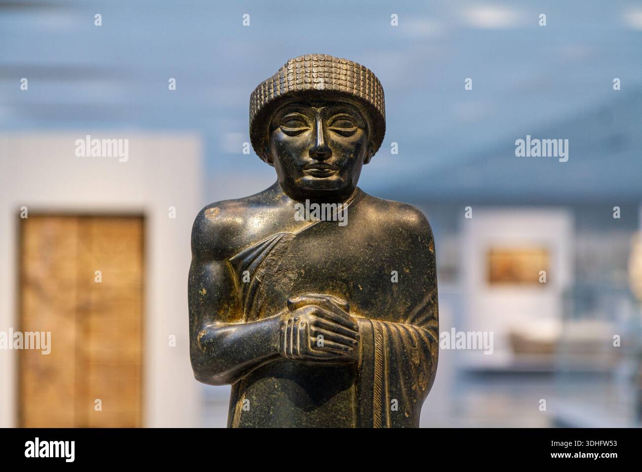 Diorite statue of Gudea, the ruler of the state Lagash. Artifact found in Girsu (today's Tello) in Mesopotamia (present-day Iraq). About 2120BC. - Stock Image