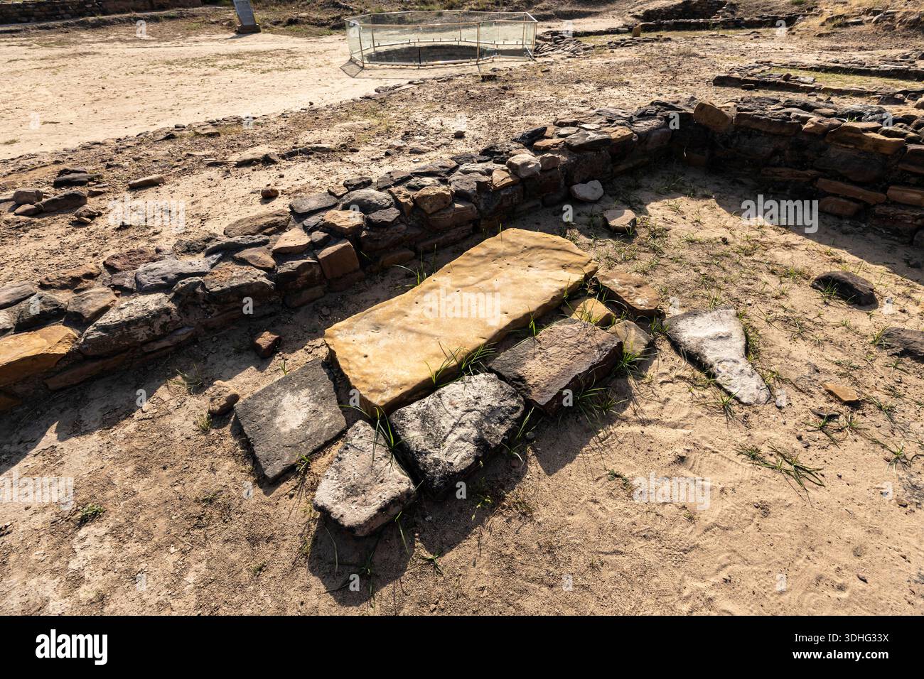 Dholavira archaeological site, structures of Castle(Citadel), Harappan ...