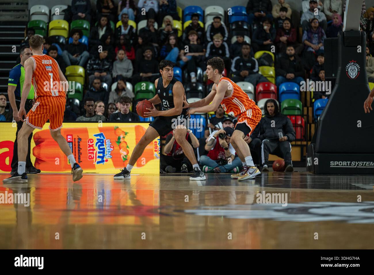 Arena rai hi-res stock photography and images - Alamy
