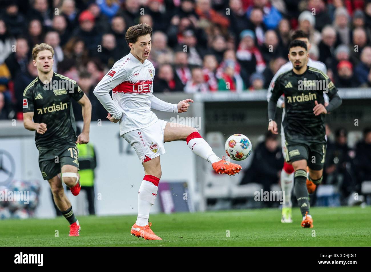 Angelo Stiller of VFB Stuttgart seen in action during the Bundesliga 2025/2026 match between VFB Stuttgart and Union Berlin at MHPArena ( Stuttgart). FInal Score; VFB Stuttgart 1:1 Union Berlin Stock Photo - Alamy