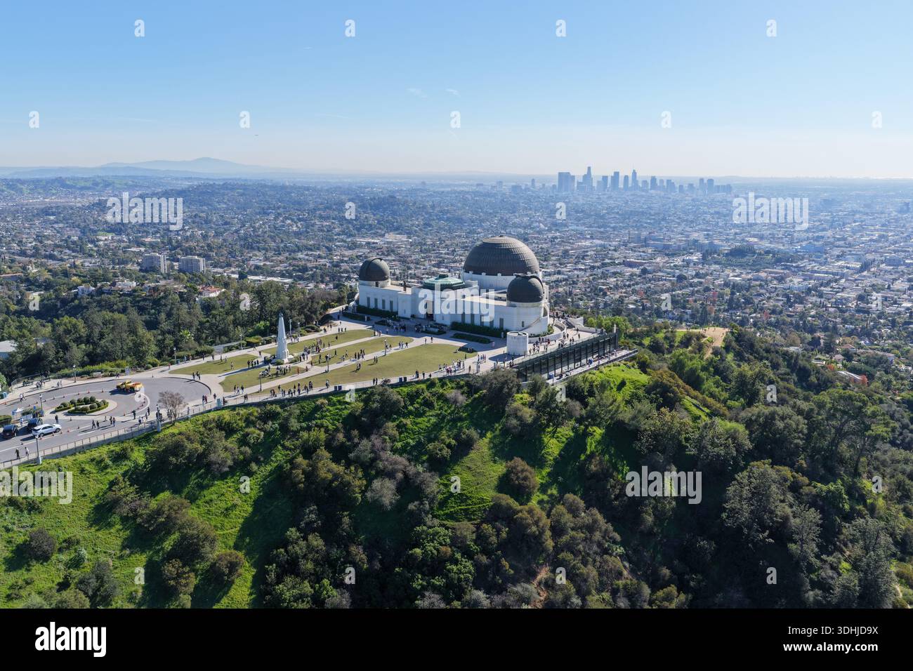 Observatory View Griffith Observatory in Los Angeles, California, with panoramic views ...