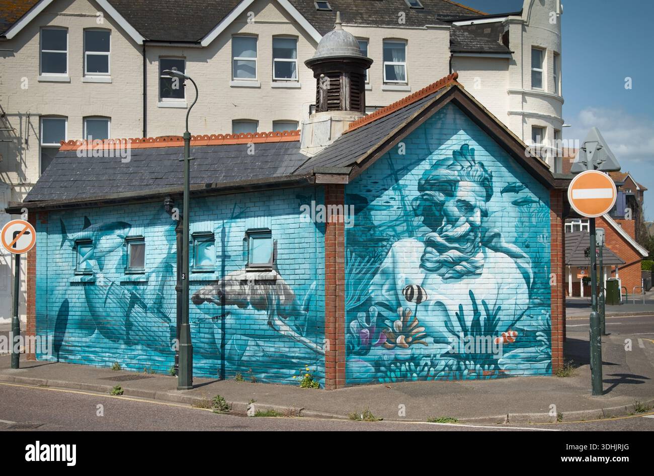 Under The Sea Mural By Tech Moon Painted On The Public Toilets ...