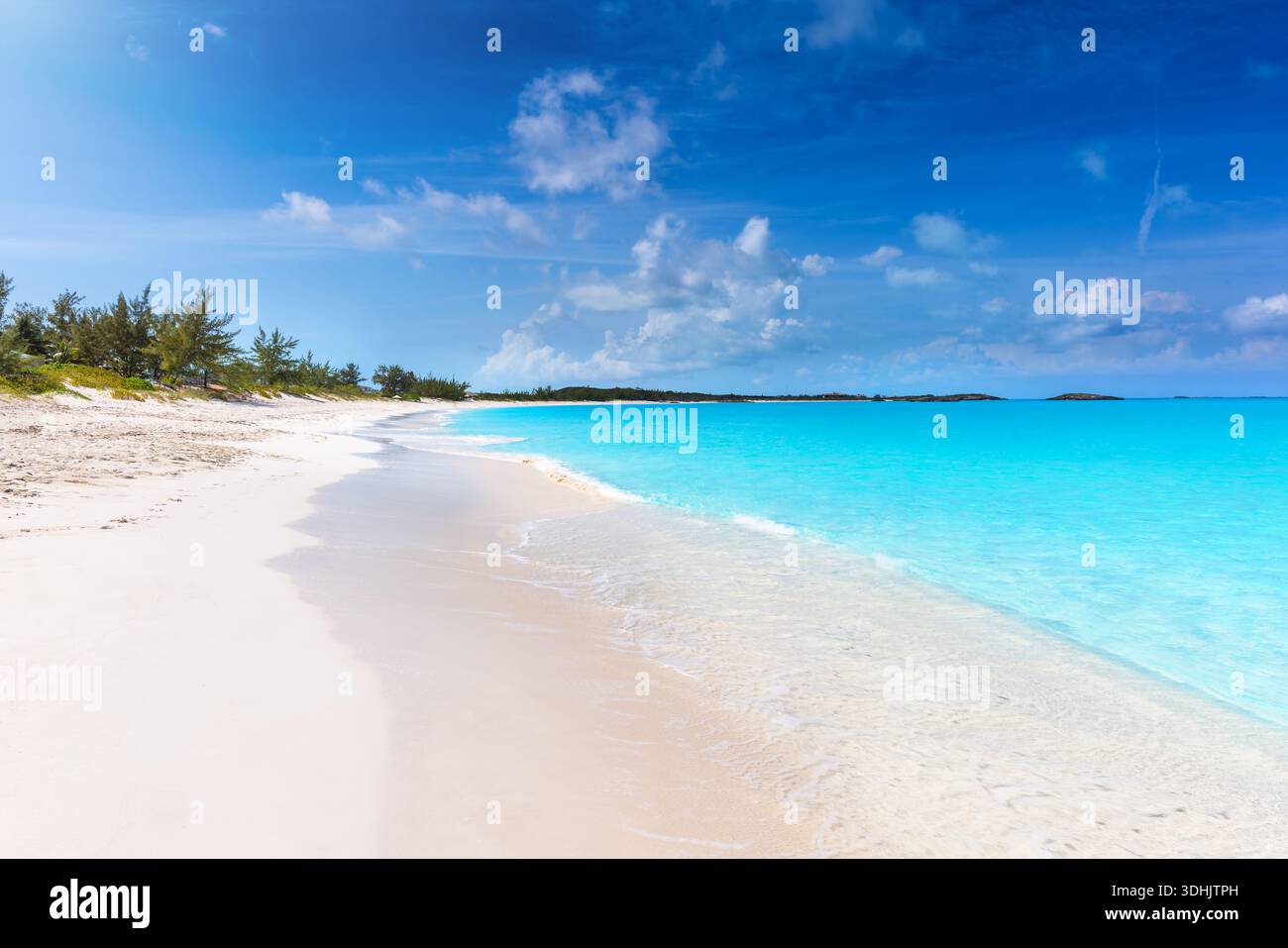 Exuma Background The beautiful beaches of the Exuma islands and Cays in the Bahamas ...
