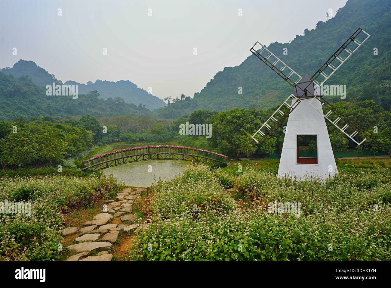 Sean Coc Thung Nham Bird Park Gardens, Tam Coc, Vietnam Stock Photo - Alamy