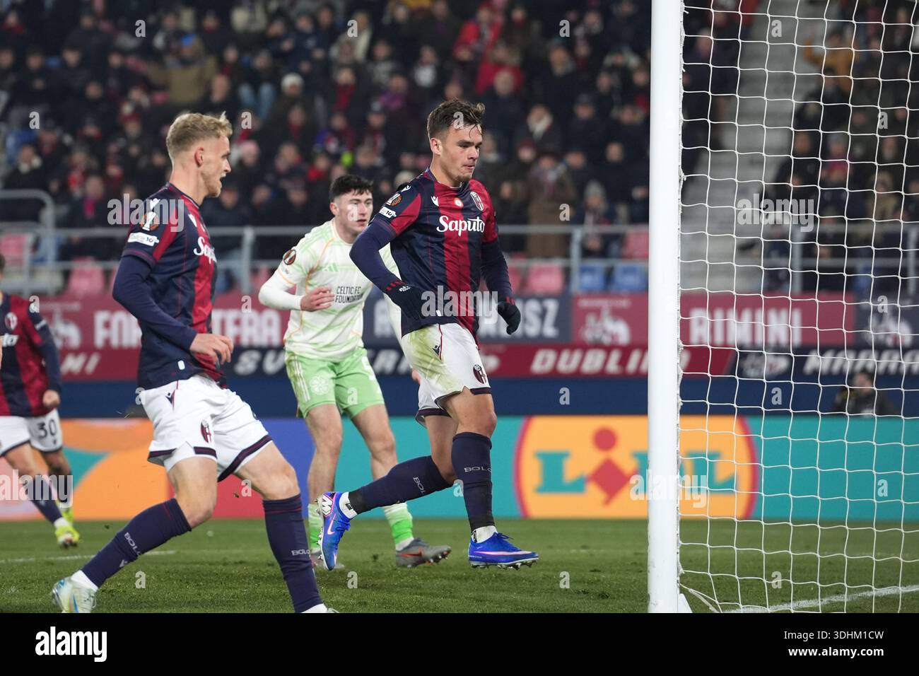 Bologna, Italia. 22nd Jan, 2026. Bologna's Thijs Dallinga celebrates ...
