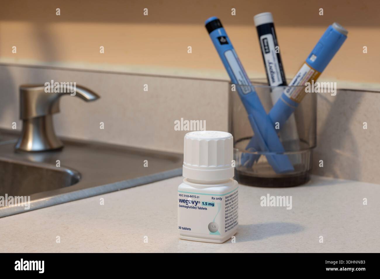 focus semaglutide Photo Illustration of the new Wegovy semaglutide tablets with out of focus injectable prescription weight loss medicines, Ozempic, Victoza and Wegovy Stock Photo
