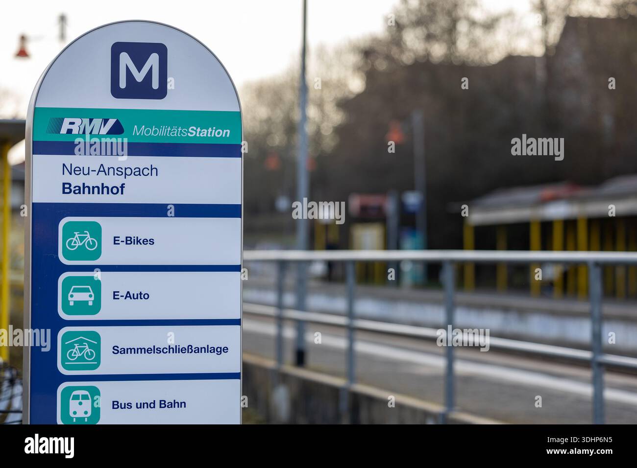 Bahnhof neu anspach hi-res stock photography and images - Alamy
