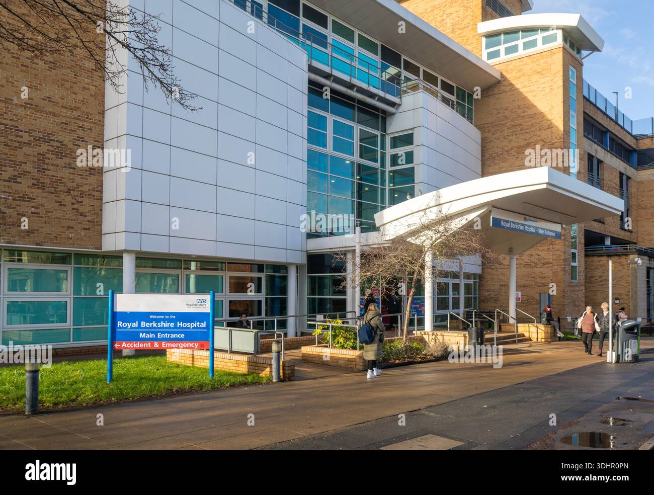 Reading hospital england hi-res stock photography and images - Alamy