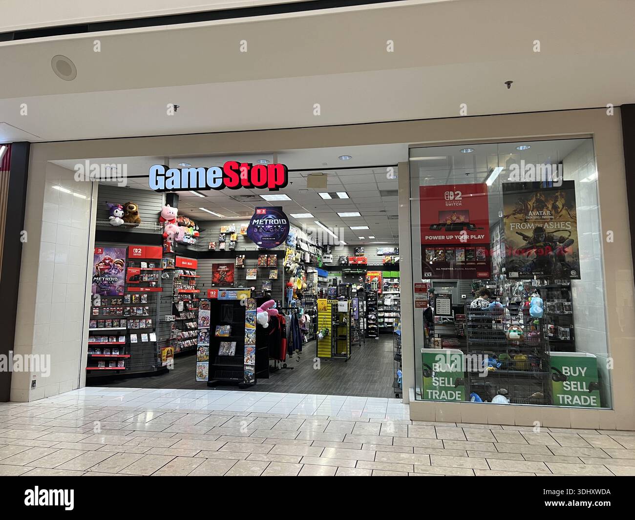 Facade with sign and logo at Gamestop location in Pleasanton ...