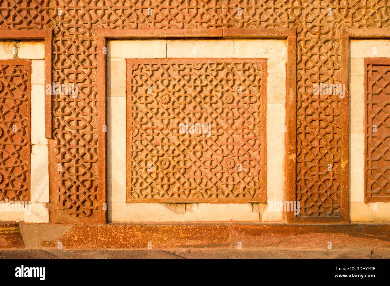 Intricate islamic architectural frame hi-res stock photography and ...