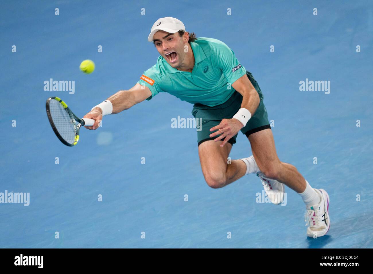 Melbourne, Australia. 24th Jan, 2026. ELIOT SPIZZIRRI of the USA in action against 2nd seed JANNIK SINNER of Italy on Rod Laver Arena in a Men's Singles 3rd round match on day 7 of the 2026 Australian Open in Melbourne, Australia. SINNER won 46 63 64 64. Sydney Low/Cal Sport Media/Alamy Live News Stock Photo