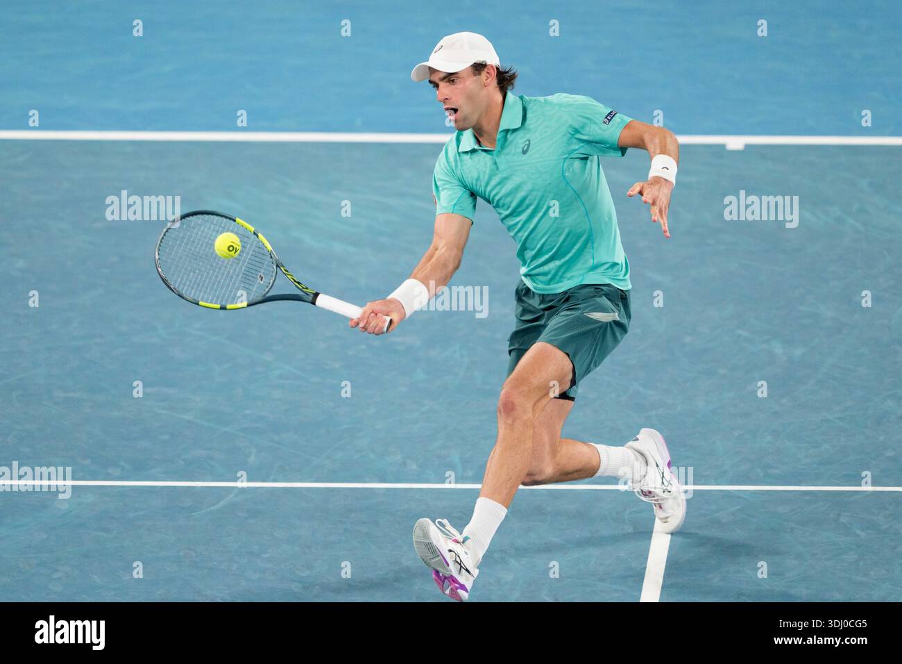 Melbourne, Australia. 24th Jan, 2026. ELIOT SPIZZIRRI of the USA in action against 2nd seed JANNIK SINNER of Italy on Rod Laver Arena in a Men's Singles 3rd round match on day 7 of the 2026 Australian Open in Melbourne, Australia. SINNER won 46 63 64 64. Sydney Low/Cal Sport Media/Alamy Live News Stock Photo