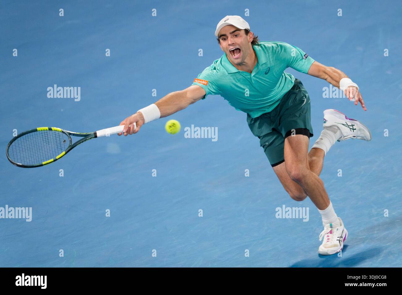 Melbourne, Australia. 24th Jan, 2026. ELIOT SPIZZIRRI of the USA in action against 2nd seed JANNIK SINNER of Italy on Rod Laver Arena in a Men's Singles 3rd round match on day 7 of the 2026 Australian Open in Melbourne, Australia. SINNER won 46 63 64 64. Sydney Low/Cal Sport Media/Alamy Live News Stock Photo