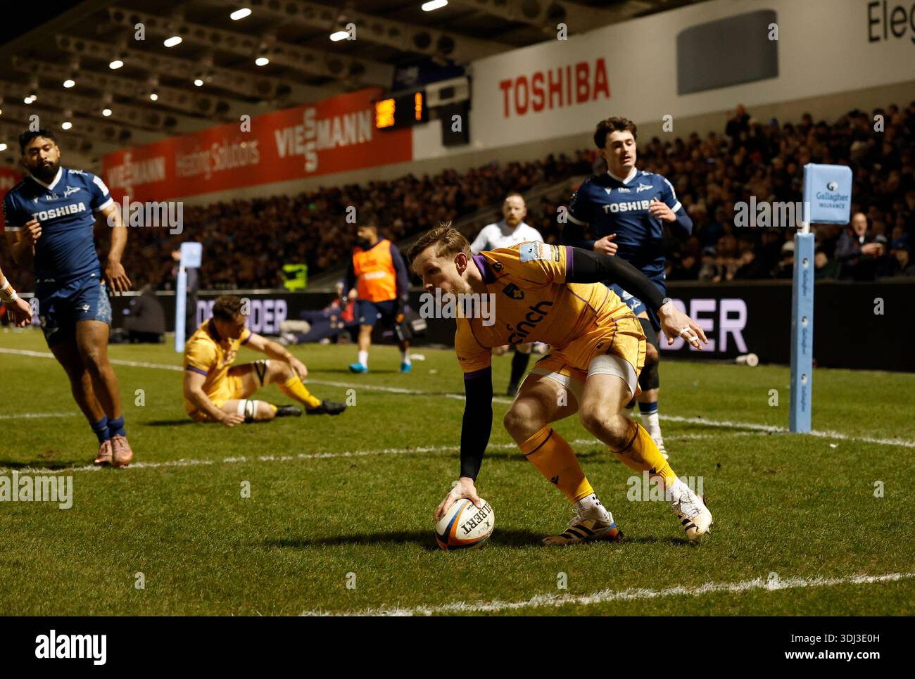 Northampton Saints' Rory Hutchinson scores his sides second try during ...