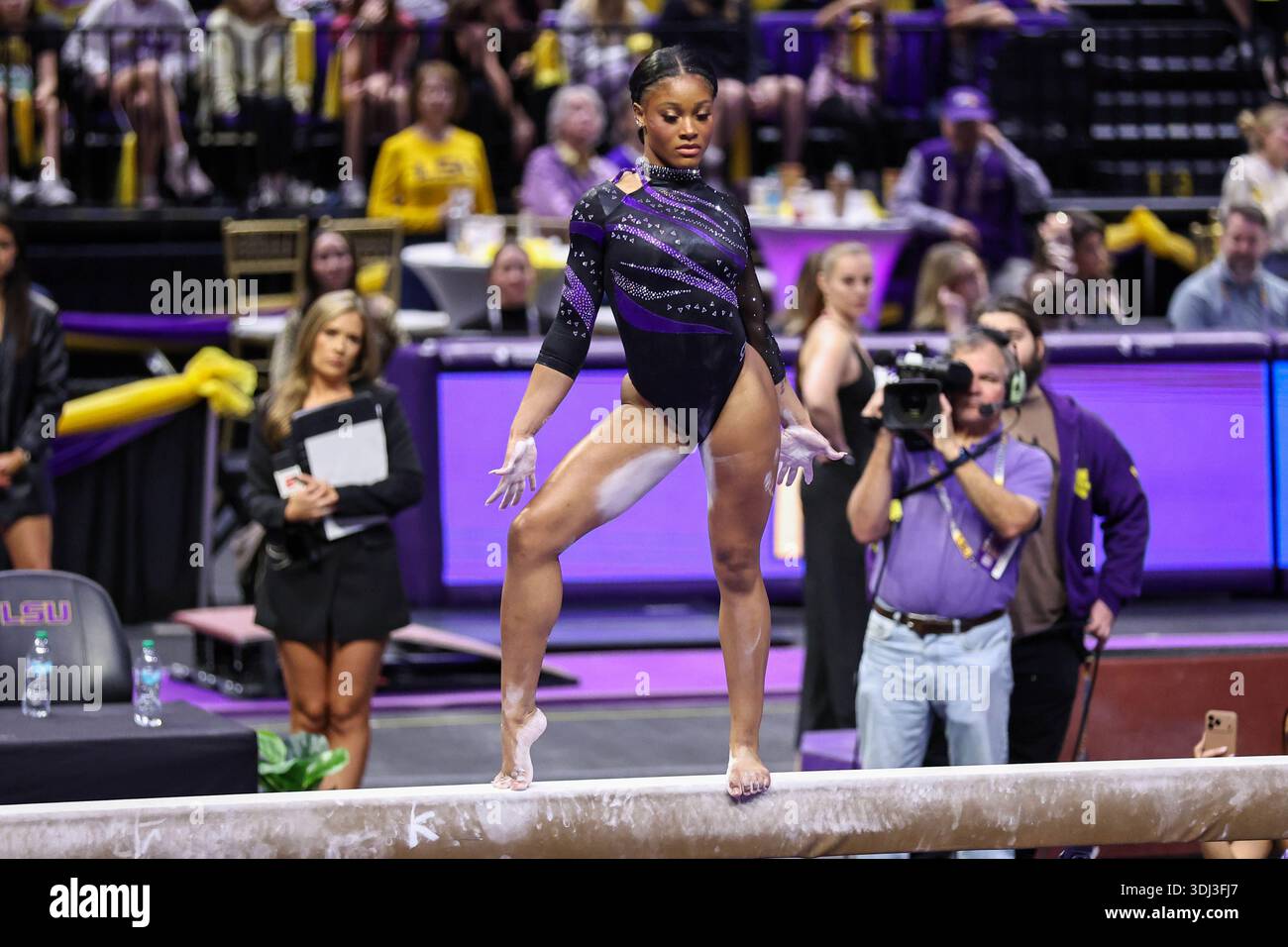 Lsu Jazz Routine January 23, 2026: LSU's Kaliya Lincoln performs her balance beam ...