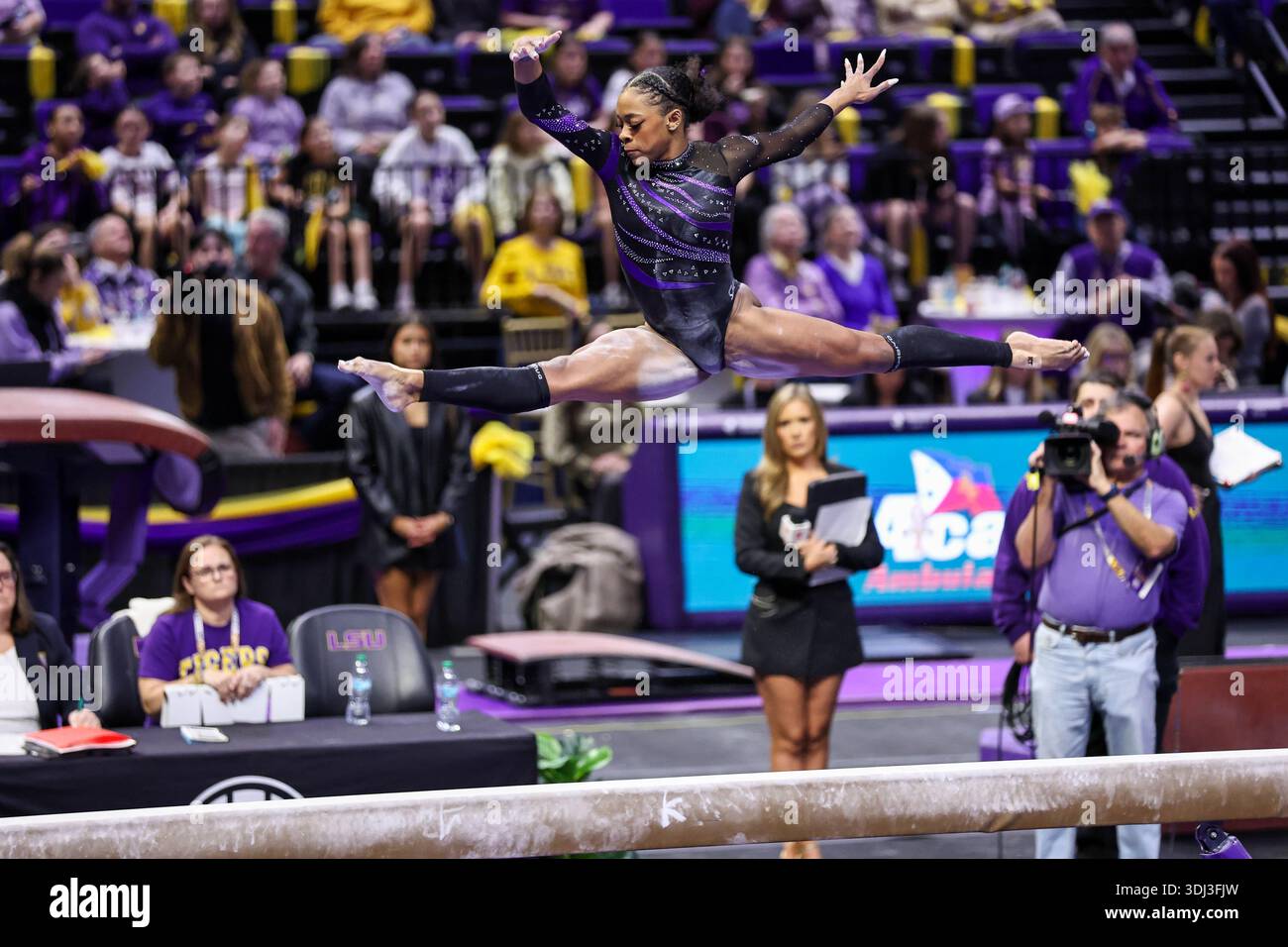 Lsu Jazz Routine January 23, 2026: LSU's Amari Drayton performs her balance beam routine ...