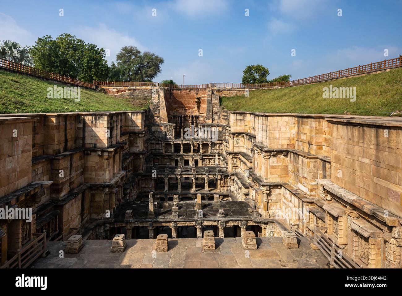 Rani Ki Vav, The Queen's Stepwell, Huge stepped well, Queen Udayamati of Chaulukya dynasty, Patan, Gujarat, India, South Asia, Asia Stock Photo