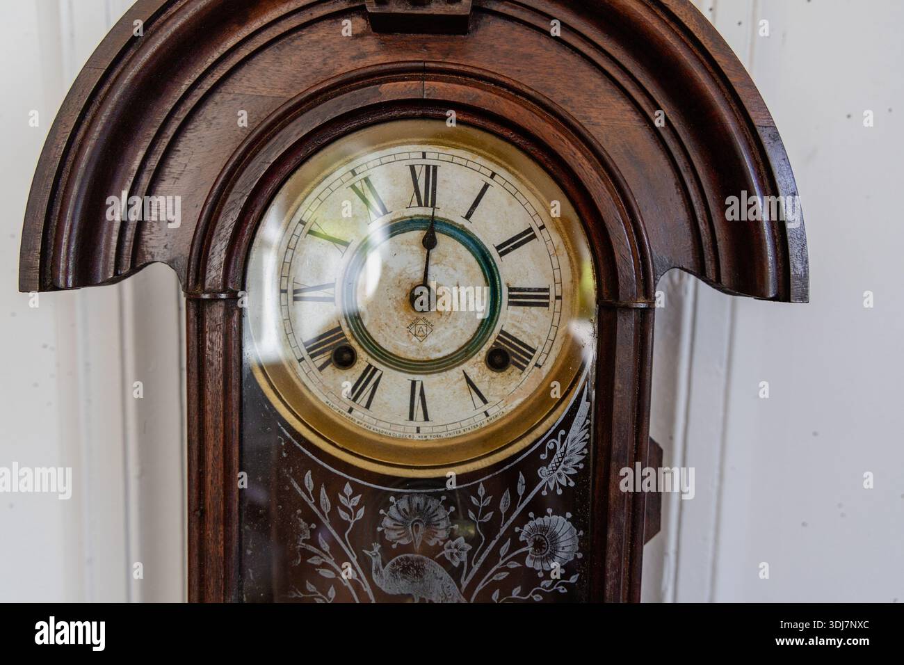 Carved wooden clock hi-res stock photography and images - Alamy