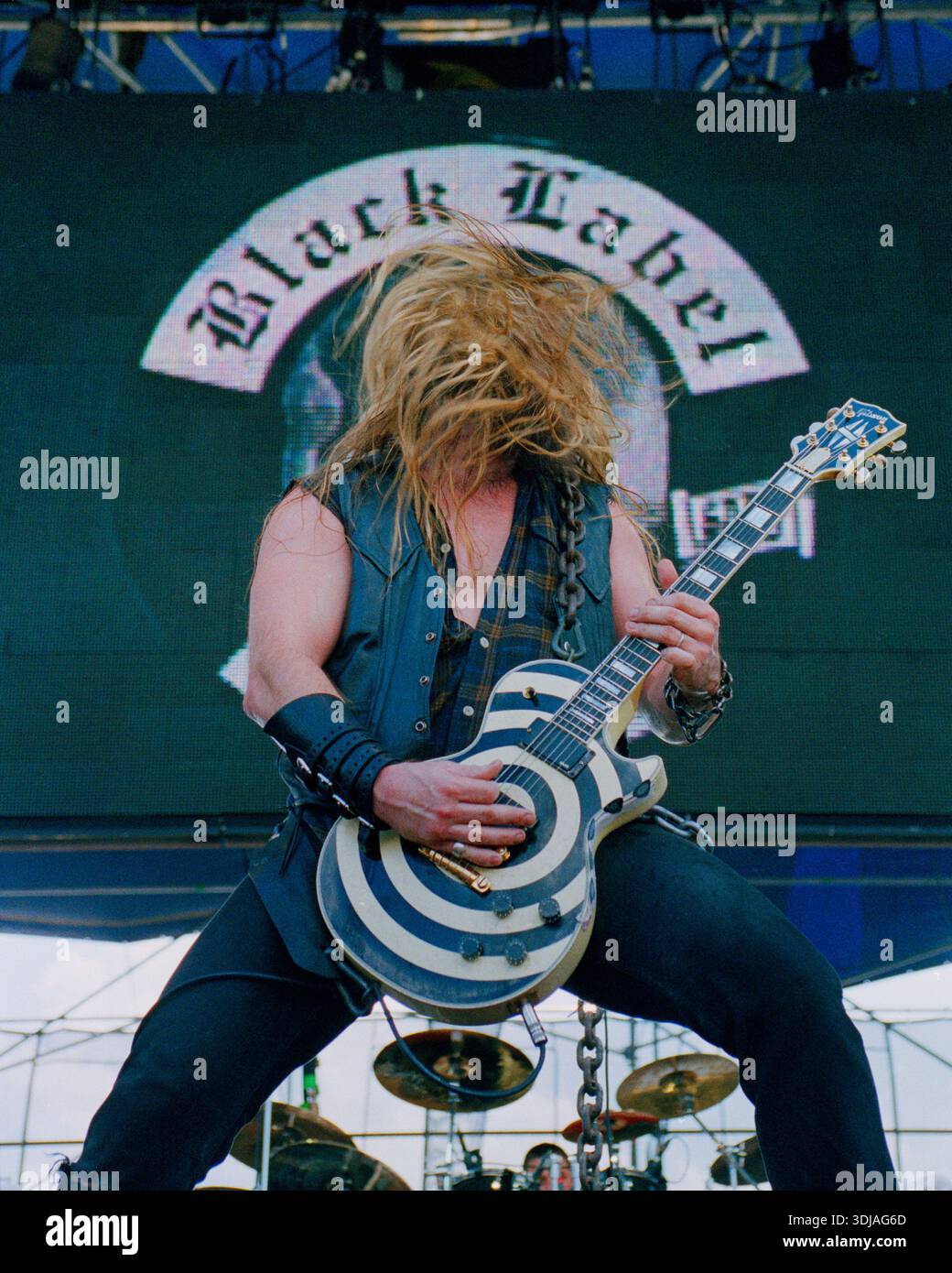 Zakk Wylde with Black Label Society rips through a show at Ozzfest