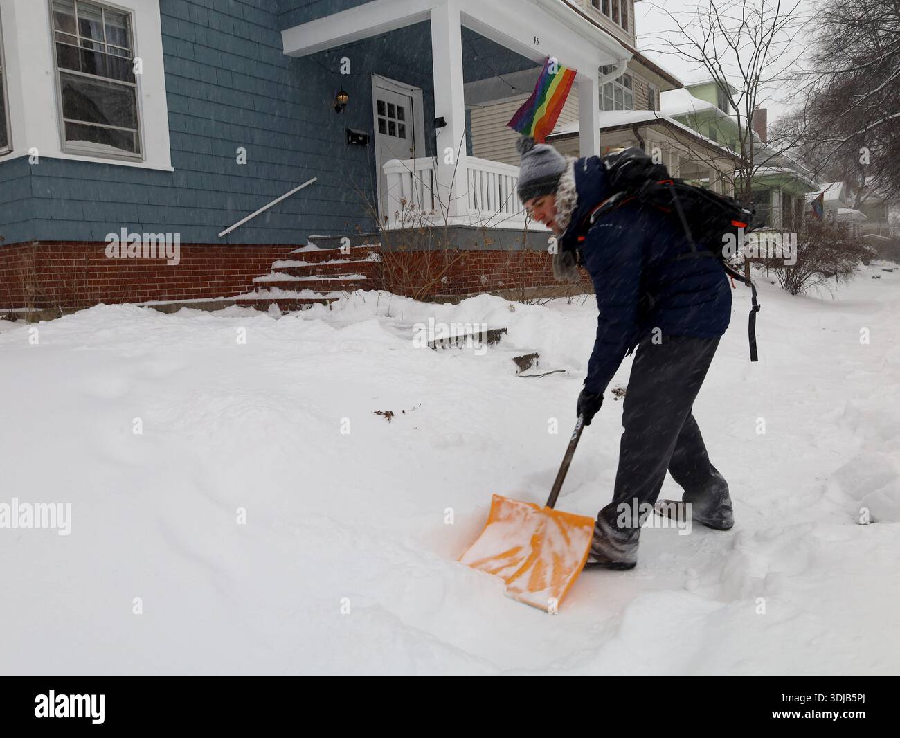 Heavy snow blankets Western New York as a major winter storm covers ...