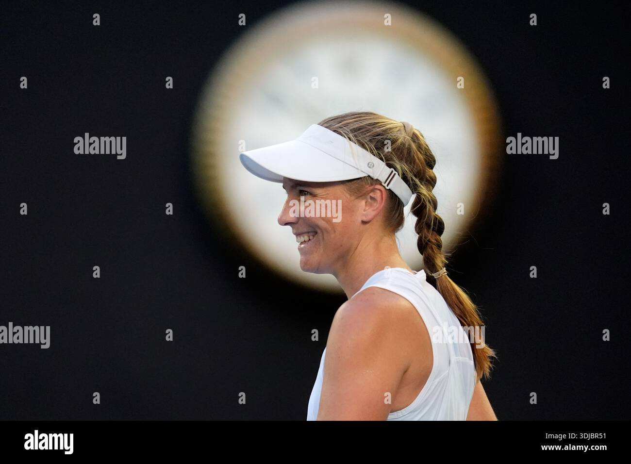 Maddison Inglis of Australia reacts as she plays against Iga Swiatek of ...