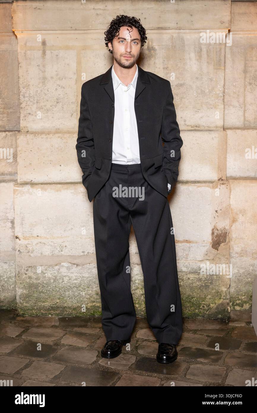 Alexander Roth attending the Jacquemus Menswear Fall/Winter 2026-2027 ...