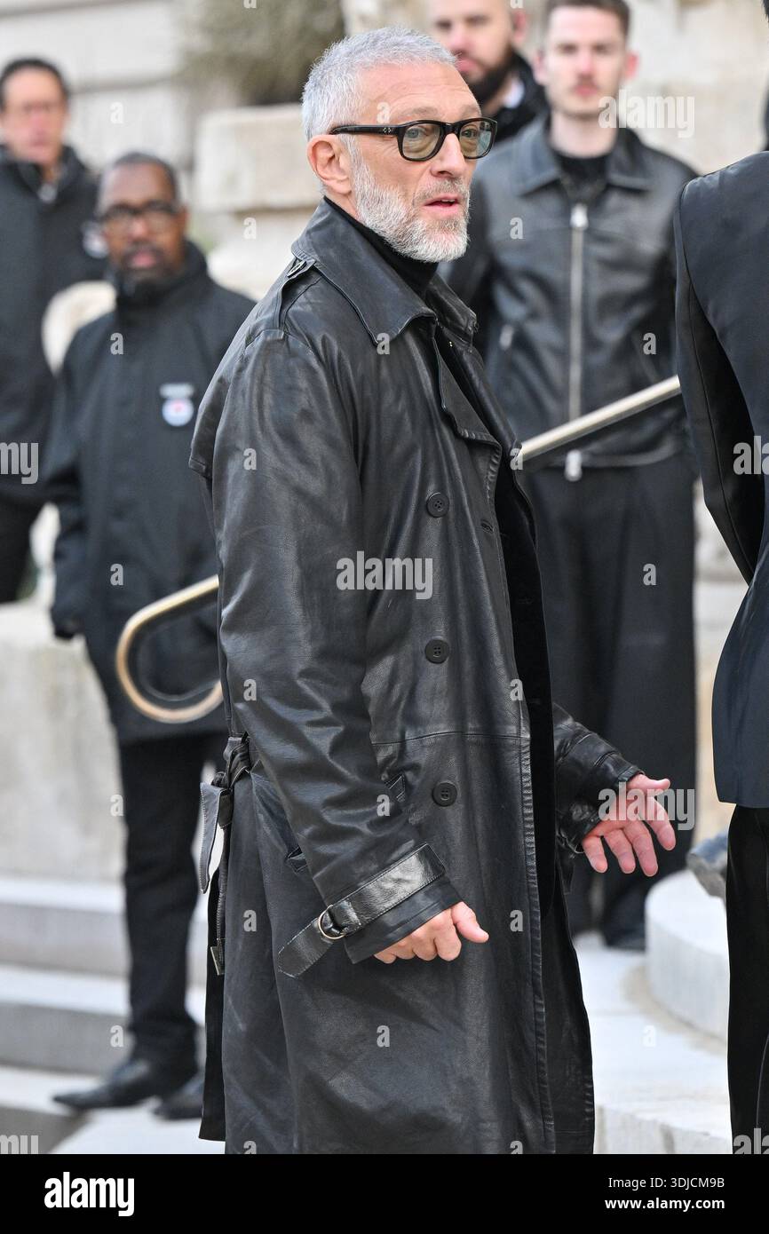 Vincent Cassel Arriving At The Schiaparelli Show During Paris Fashion Vincent Cassel Arriving At The Schiaparelli Show During Paris Fashion Week Haute Couture In Paris France On January 26 2026 Photo By Julien Reynaudaps Mediasabacapresscom 3DJCM9B 