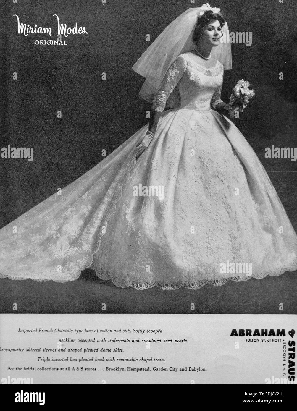 1960s wedding dress Black and White Stock Photos & Images - Alamy 1960s wedding dress Black and White Stock Photos & Images - Alamy