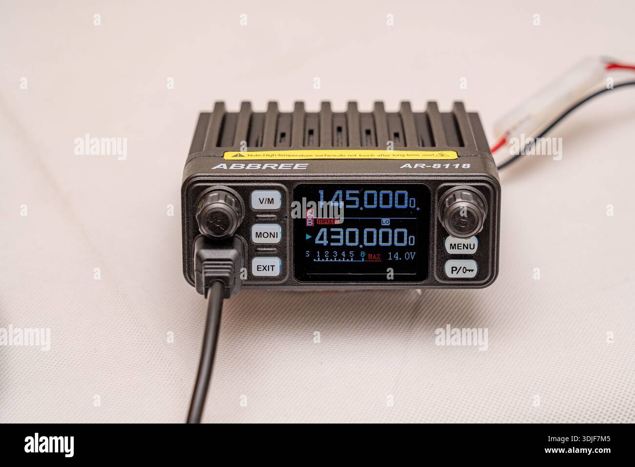 Agatige HF-Breitbandverstärker 130-180 MHz – 144MHz Senderverstärker Modul Mit SMA-Buchse, 0,1W Eingang, Niedriger Stromverbrauch