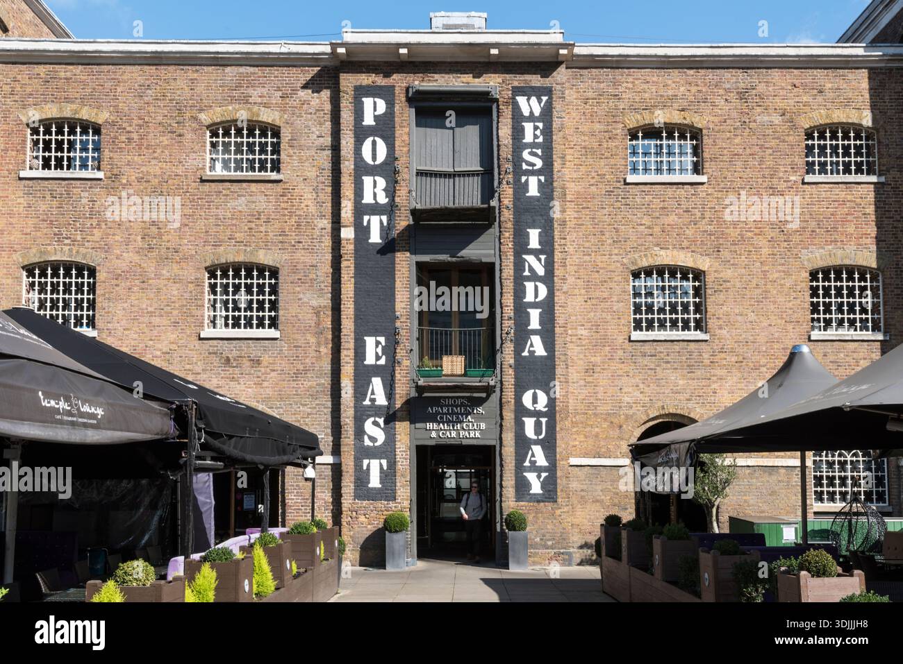 West india quay station hi-res stock photography and images - Alamy