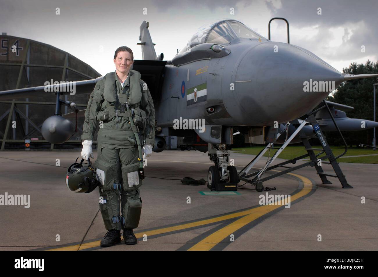 First female raf pilot hi-res stock photography and images - Alamy