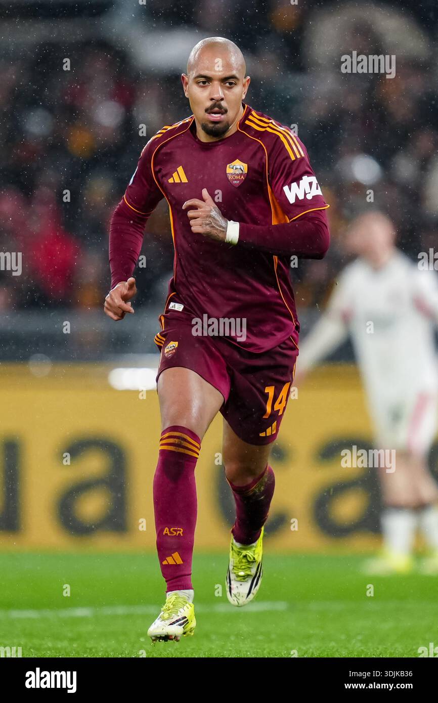 Donyell Malen Red Carded as AS Roma Draws Como