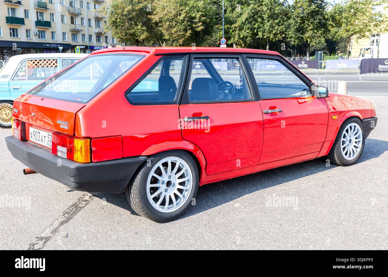ラピ Lada 2109 hi-res stock photography and images - Alamy