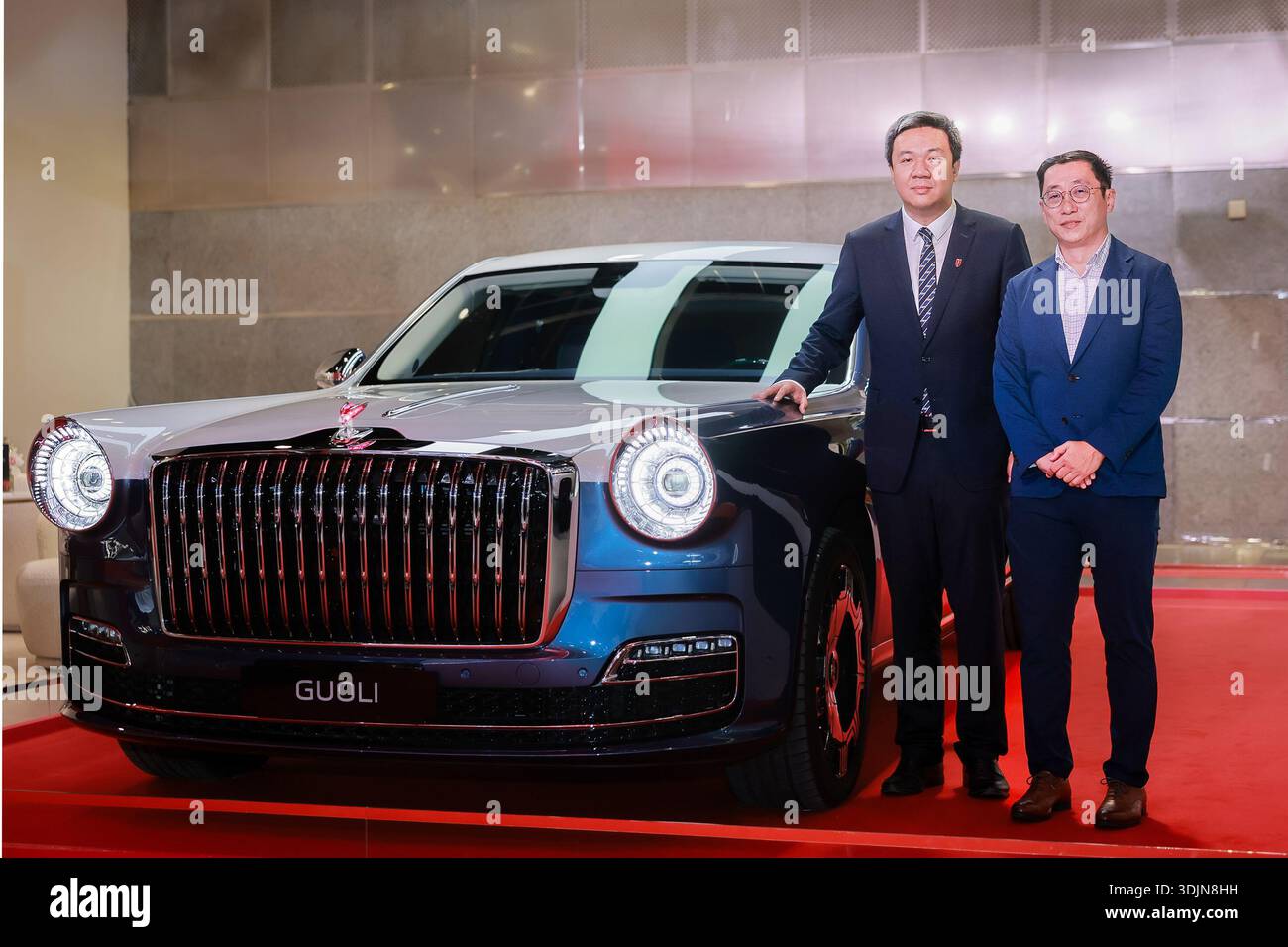 Hongqi Guoli: The $1.5 Million Limousine Aiming at Rolls-Royce's Crown — image 1