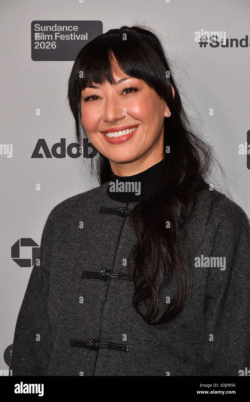 Lindsay Kagawa Colas Bio