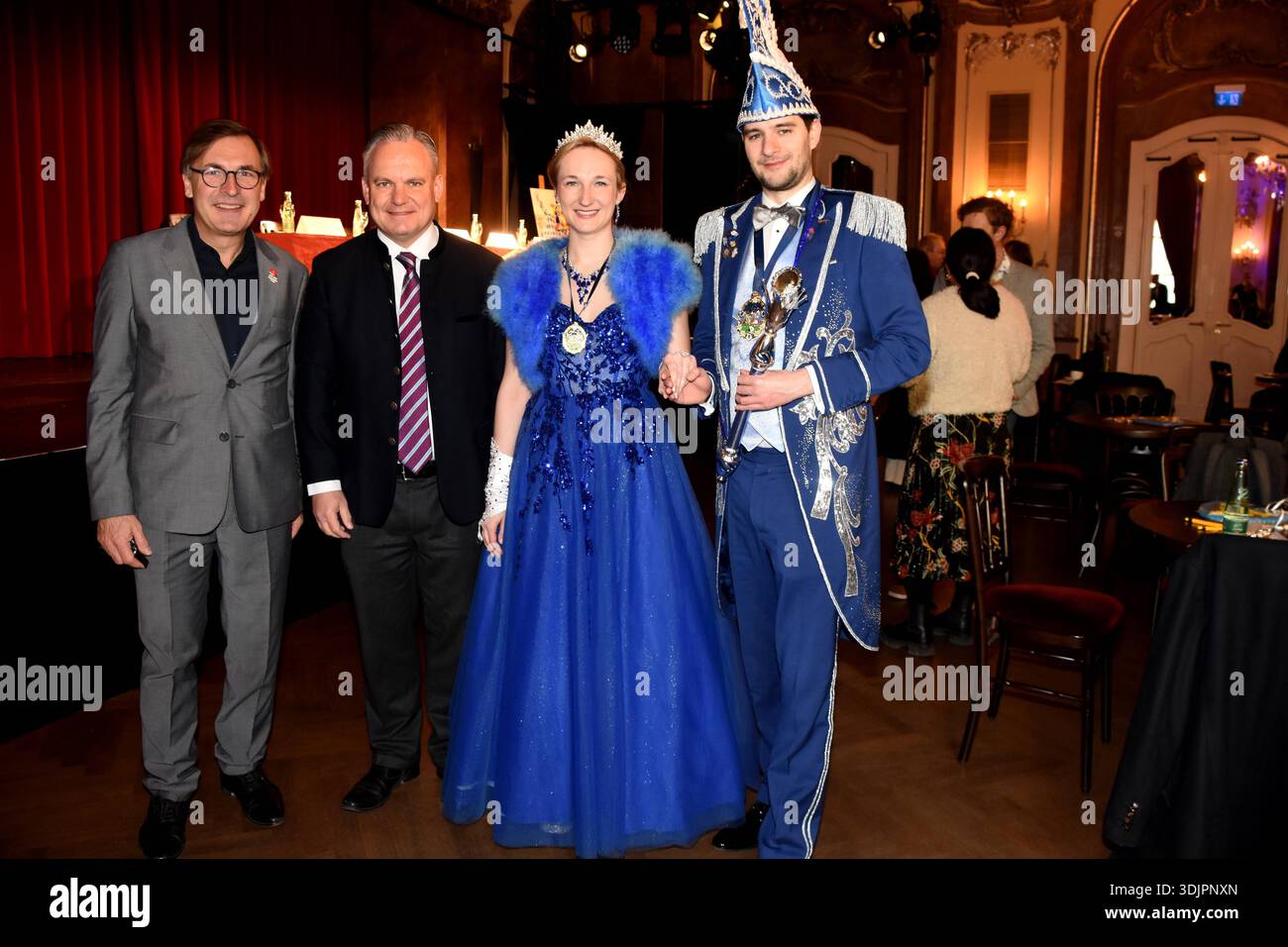 Elegantes Deutsches Theater Programm Munchen Bild