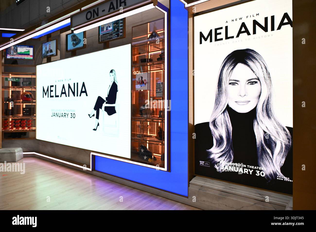 Melania trump jacket hi-res stock photography and images - Alamy