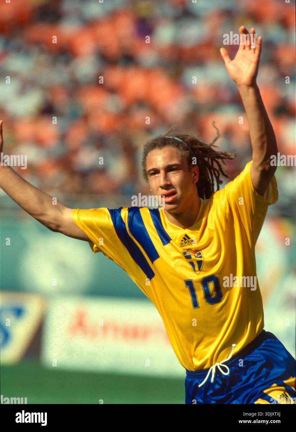 Fanion Pennant France - Suède Coupe Du Monde 1994 - Wimpel Vintage