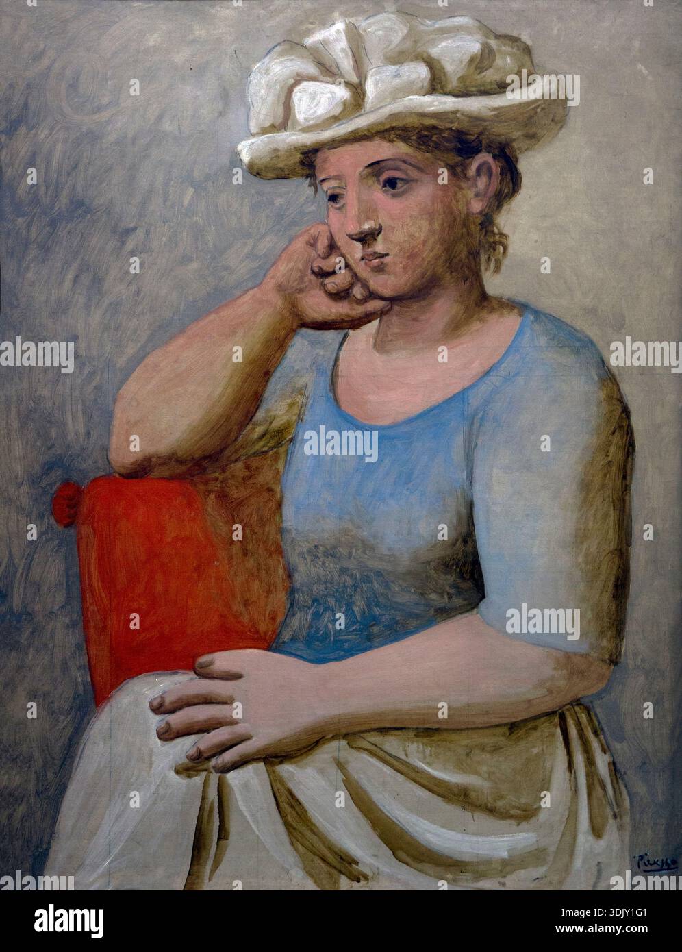 woman-in-white-hat-femme-au-